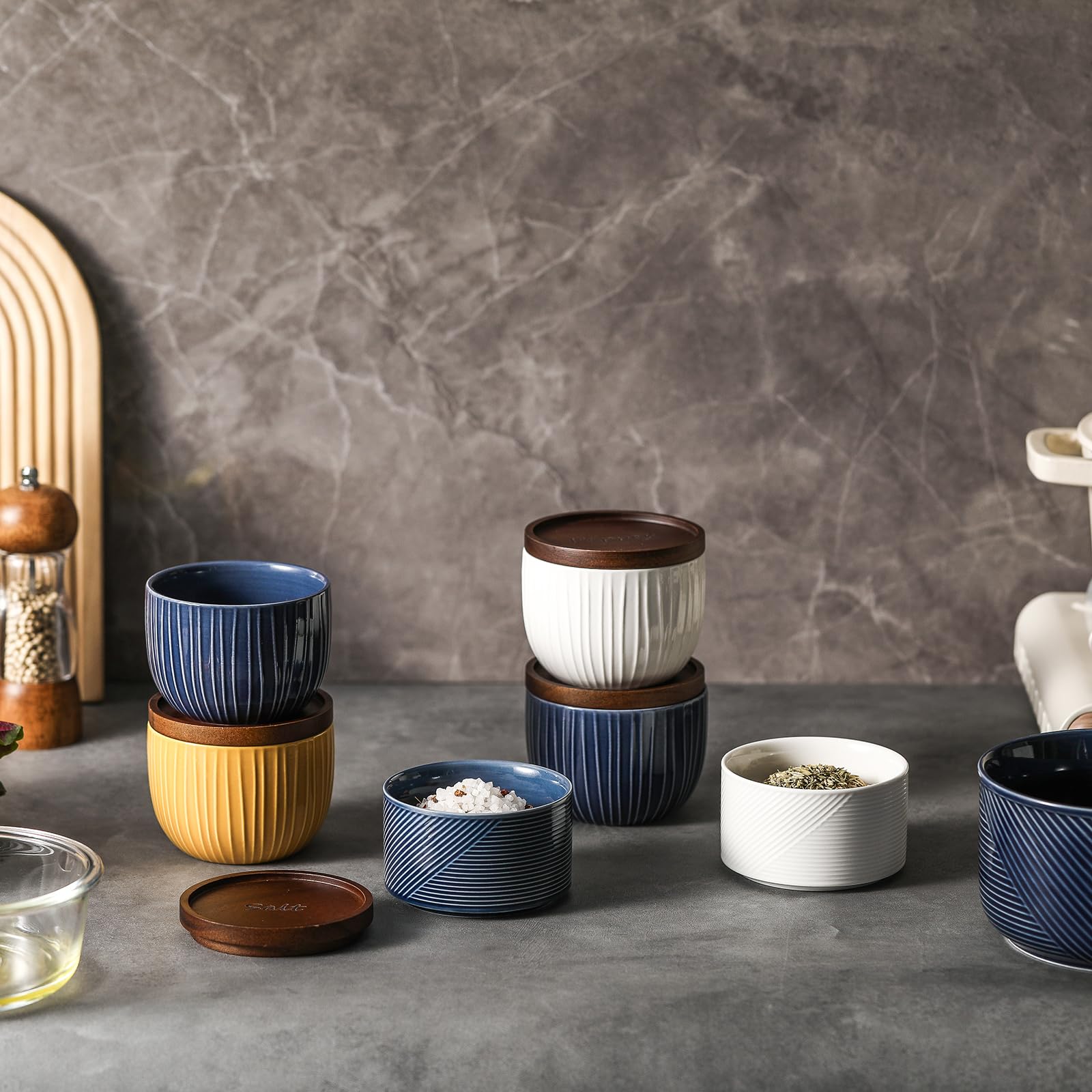 Cuencos de sal y pimienta: recipiente de cerámica para sal y pimienta de 10 onzas con tapa de madera, salero con tapa, caja de sal apilada para encimera, decoración de cocina de granja (azul