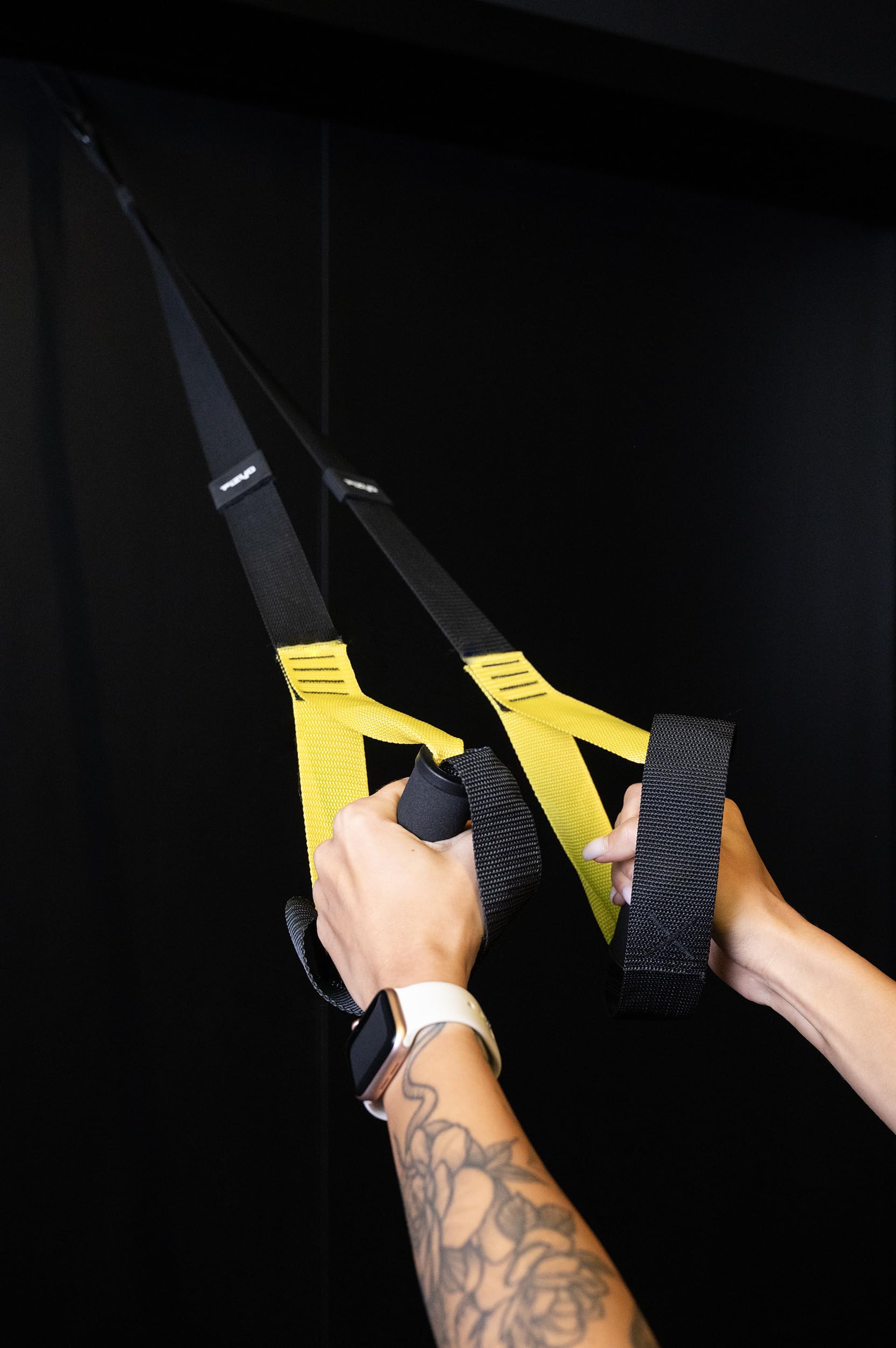 Fizyo TRX Cinghie di Allenamento – Allenamento in Sospensione per Tutto il Corpo per Donna e Uomo – Con Ancoraggio per Porta – Ideali per Casa e Viaggio – Cinghie di Sospensione Fitness