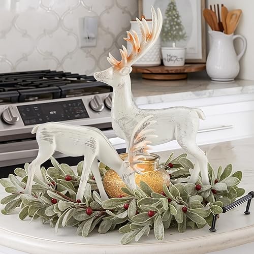 Miniatura 4 de Yookeer 2 piezas de figuras retro de reno de Navidad pequeñas de resina de pie con arco de ciervo, mini decoración de mesa de ciervo de Navidad