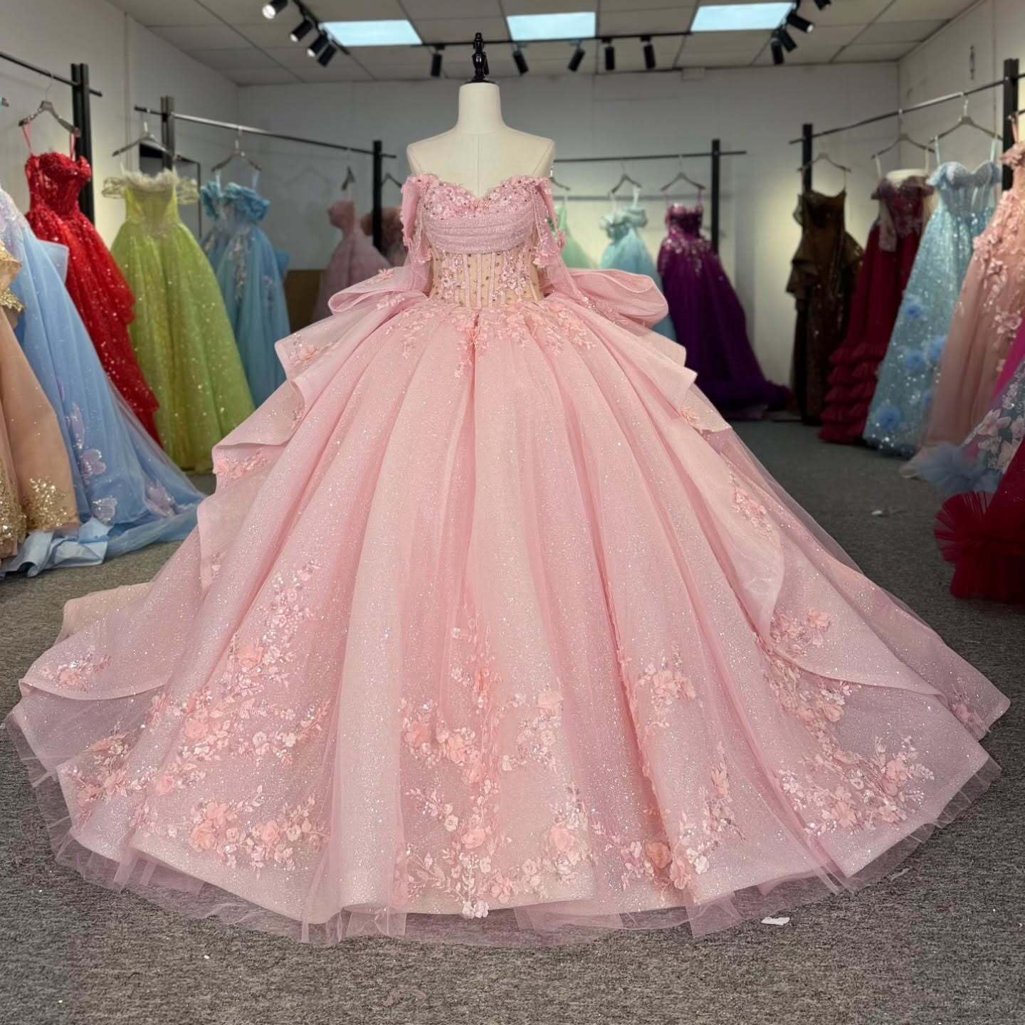 Zhangyo Off Shoulder Quinceanera Dresses with Bow RuffleTulle Sweet 15 16 Dresses Luxury Lace Tassels Ball Gown