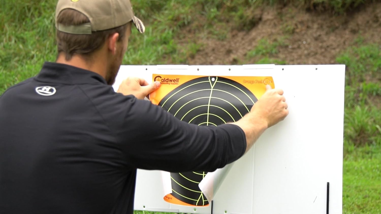 Caldwell Ultimate Target Stand with Weather Proof Backer, Collapsible Design and Easy Setup for Outdoor, Range, Shooting and Hunting : Everything Else