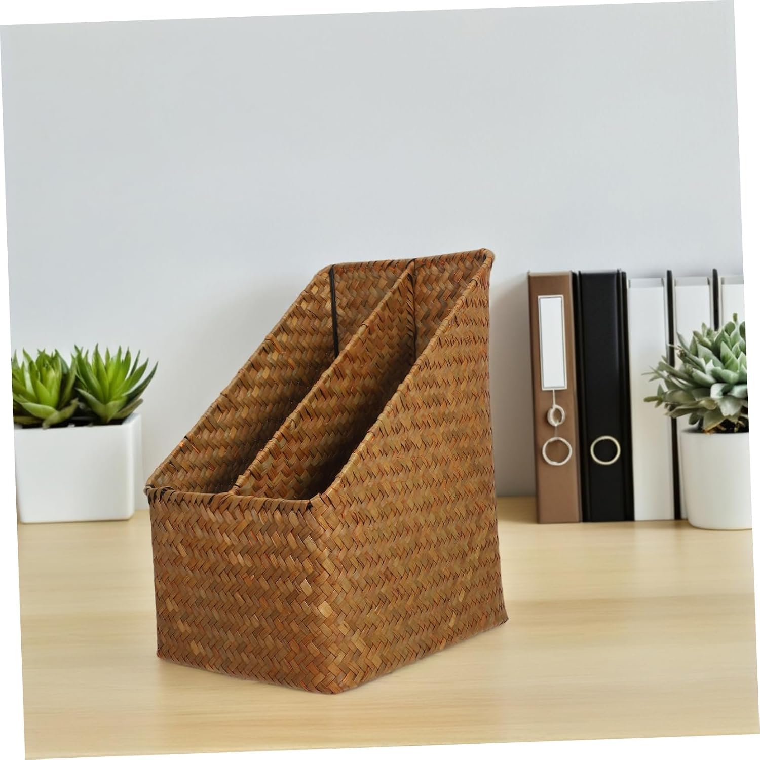 Desktop Storage Basket with Lid, Straw Woven Rustic Organizer for Books