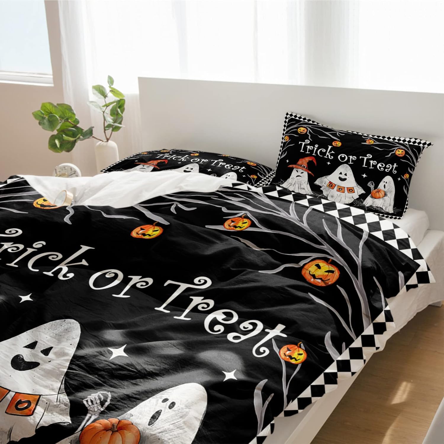 3 Pieces Duvet Cover Bedding Set Cal King Trick Or Treat Halloween Spooky Breathable Ultra Soft Comforter Cover with Zipper and Pillowcases Quilt Covers Horror Pumpkin Ghost Face Branch Checker