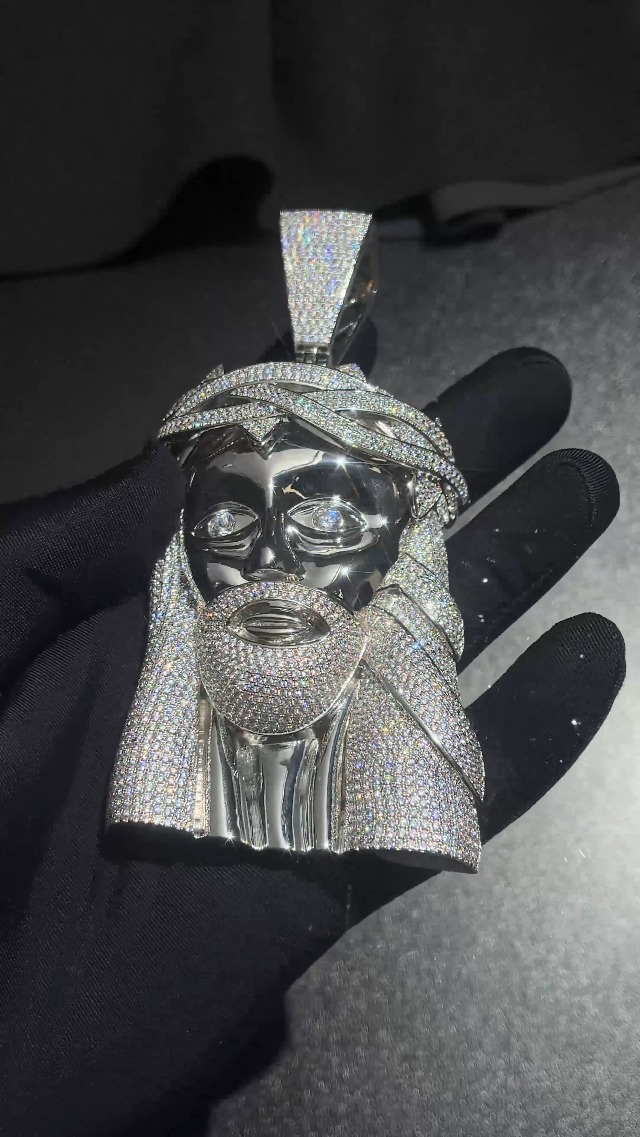 MARKUS DAYAN LOS ANGELES Extra Large Iced Out Jesus Head Pendant
