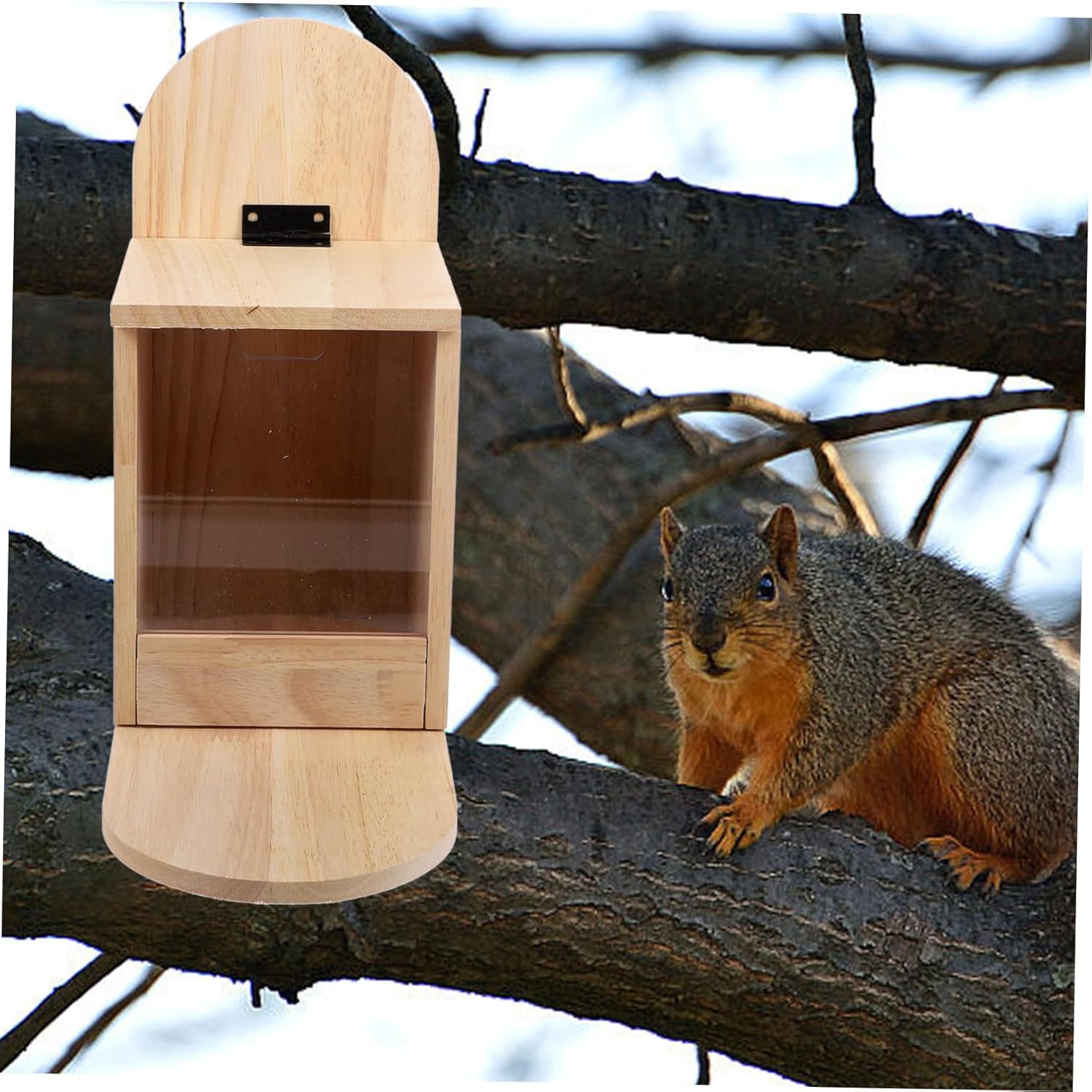 HANABASS Wooden Squirrel Feeder Durable Squirrel Feeding House for Garden Outdoor Use Natural Squirrel Food Container Attracts Squirrels Birds Fine Craftsmanship