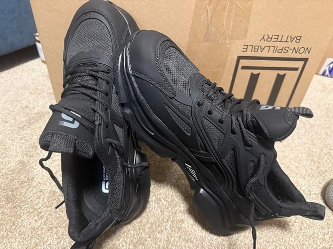 Lightweight and comfortable. Standing for whole day and still feels great