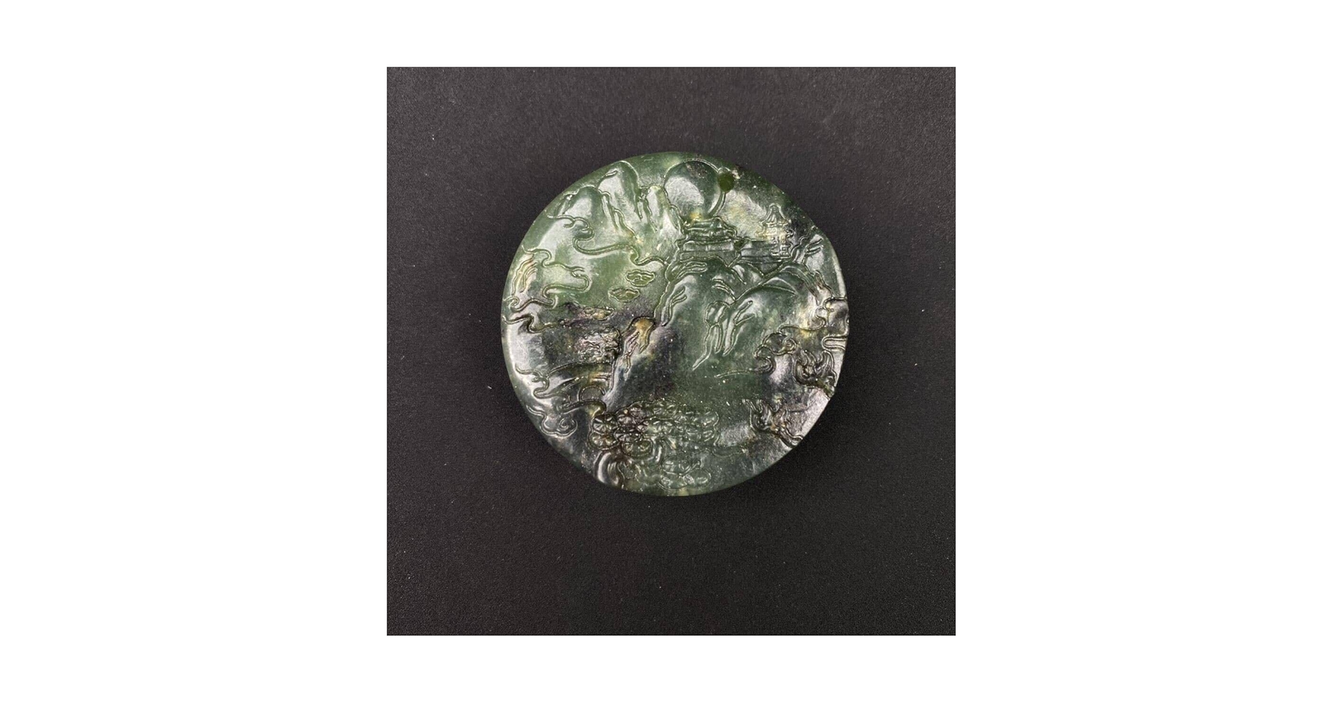 中国　玉石翡翠玉　果実彫　床飾　置物　重さ約1371g　D　R7574 Amazon｜玉香炉 翡翠 玉石 彫刻 香炉 唐木足付台 中国美術 軟玉