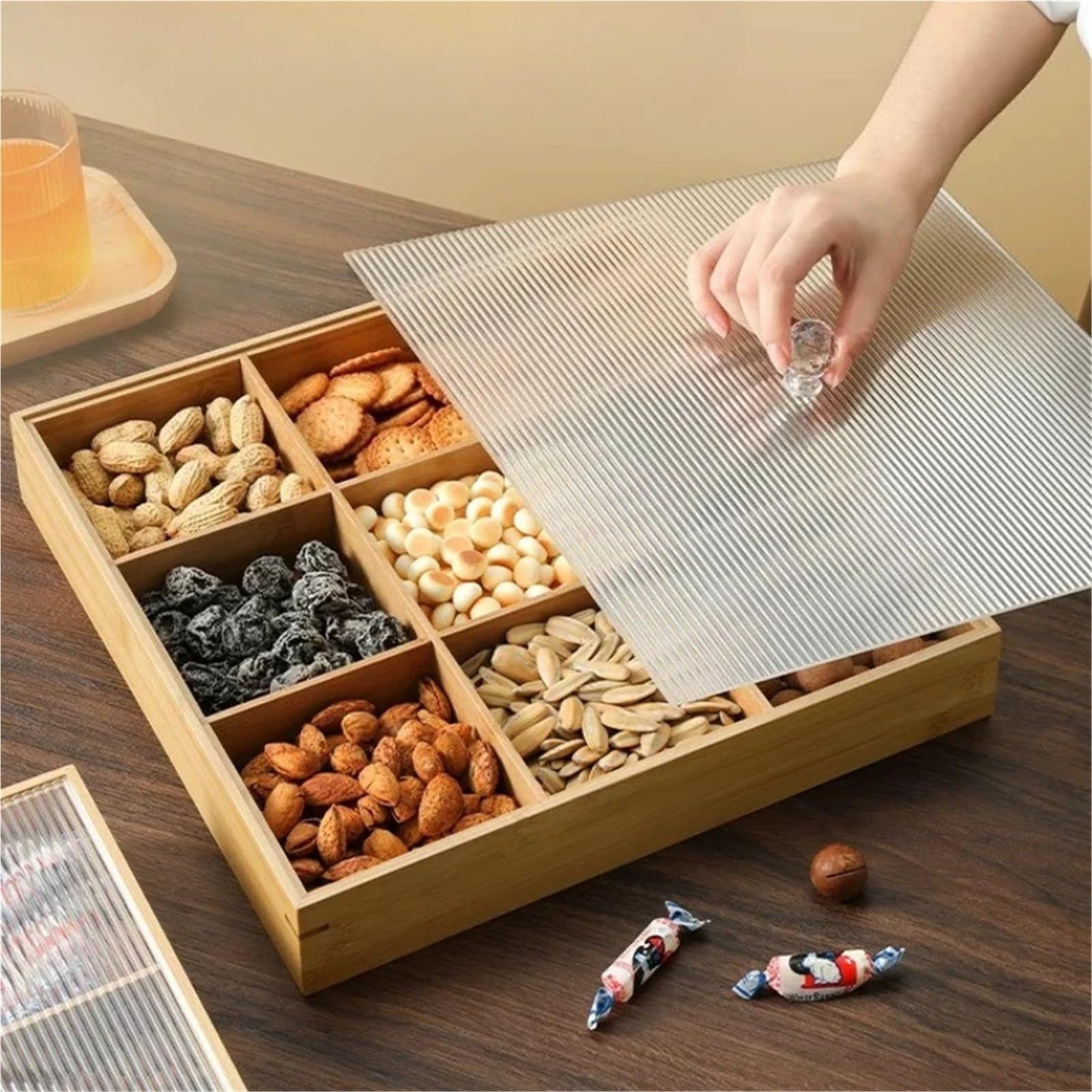 Teilen Sie Gitter-Snacktablett for den Heimgebrauch mit einem Deckel für Partys