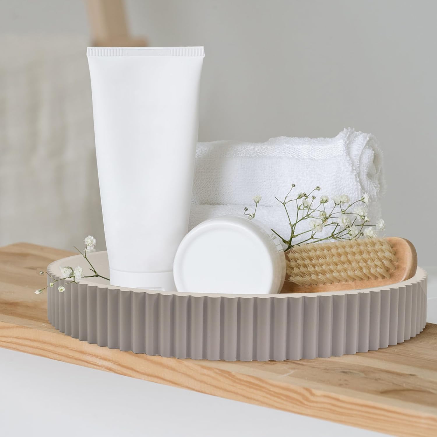 Round Decorative Tray for Coffee Table Decor, 11.8in Cream White Decorative Serving Tray for Kitchen Counter,bandejas decorativas, Wooden Serving Tray for Party