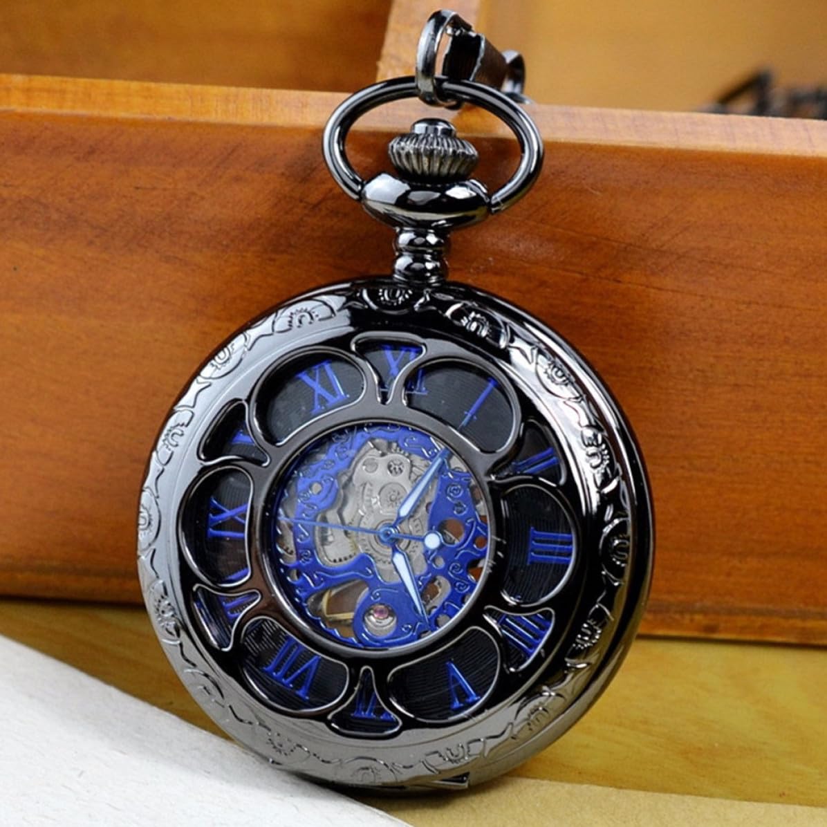 INOOMP Reloj de Bolsillo Mecánico Retro Números Romanos y Estructura Resistente, Diseño Vintage Portátil para Uso Diario