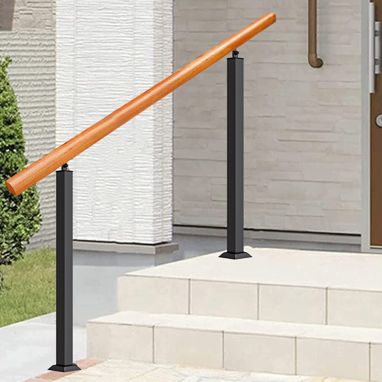 Rampe d'appui extérieure en bois noble et fer forgé au design architectural épuré