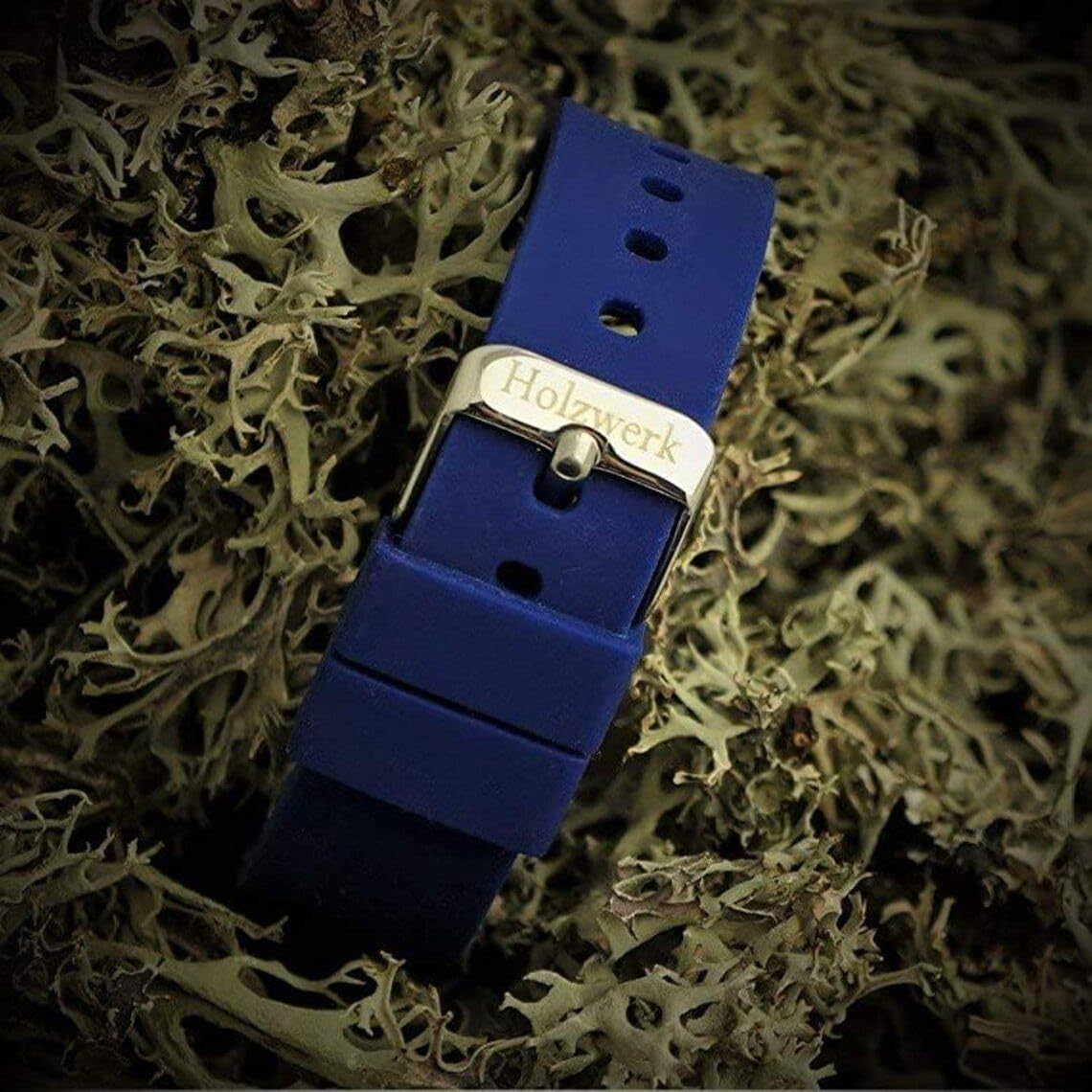 Holzwerk Germany Orologio da polso realizzato a mano, da donna, ecologico, naturale, vegano, in legno, analogico, classico, al quarzo, con cinturino in caucciù e cassa in legno, colore: blu e marrone