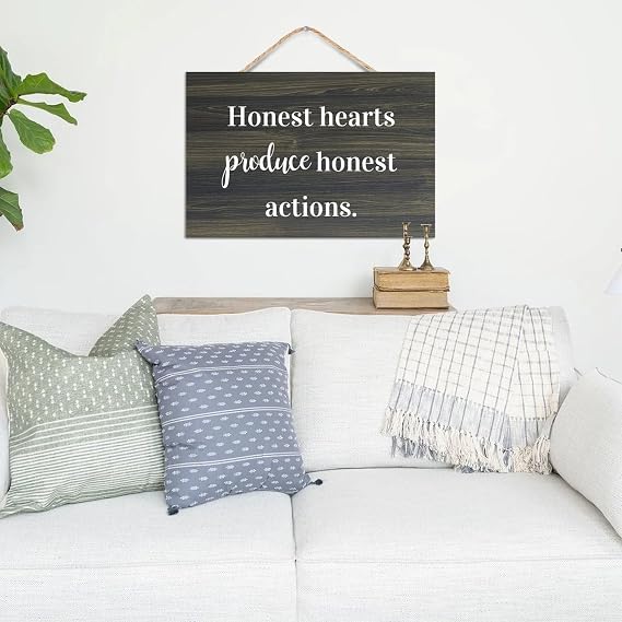 Honest Hearts Produce Honest Actions. Wooden Wall Sign 8x12in Wood Sign Farmhouse Rustic Family Wall Plaques Art for Entryway Door Living Room Bedroom Kitchen Christmas Decorations