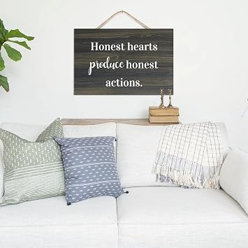 Honest Hearts Produce Honest Actions. Wooden Wall Sign 8x12in Wood Sign Farmhouse Rustic Family Wall Plaques Art for Entryway Door Living Room Bedroom Kitchen Christmas Decorations