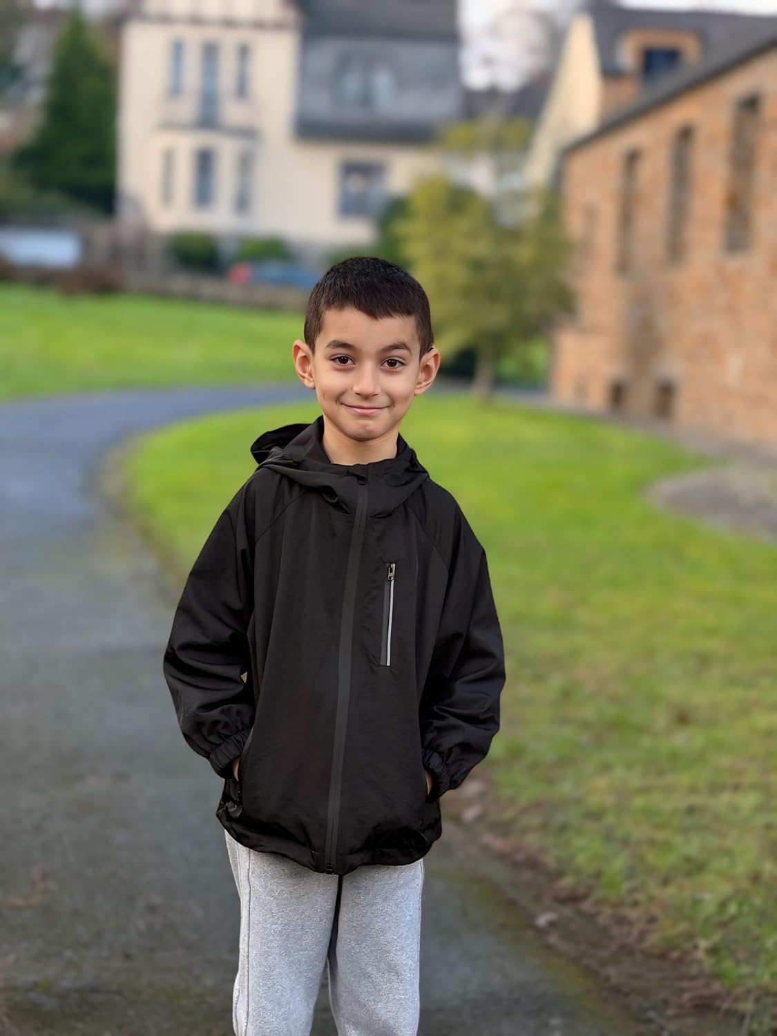 Rolanko Girls Rain Jacket Boys Sportswear Water Resistant Hoodie Kids Lightweight Raincoats Windbreaker Outdoor 6-16 - Image 2