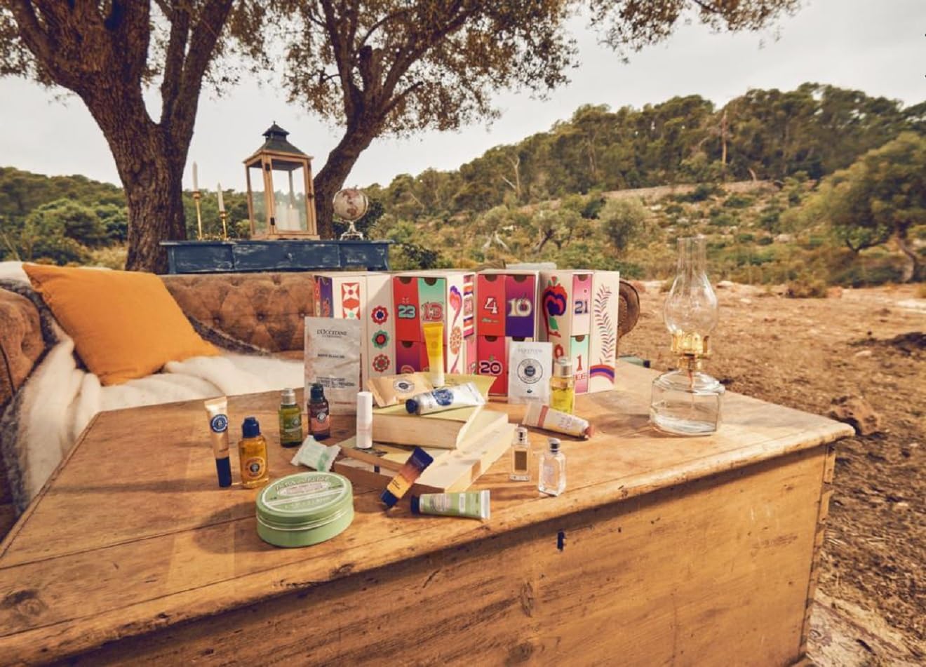 LOCCITANE Adventskalender 2023 Beauty PREMIUM - Frauen Kosmetik Advent Kalender, 24 Geschenke Wert 300 €, Pflege Weihnachtskalender Frau, Adventkalender Damen, bunt