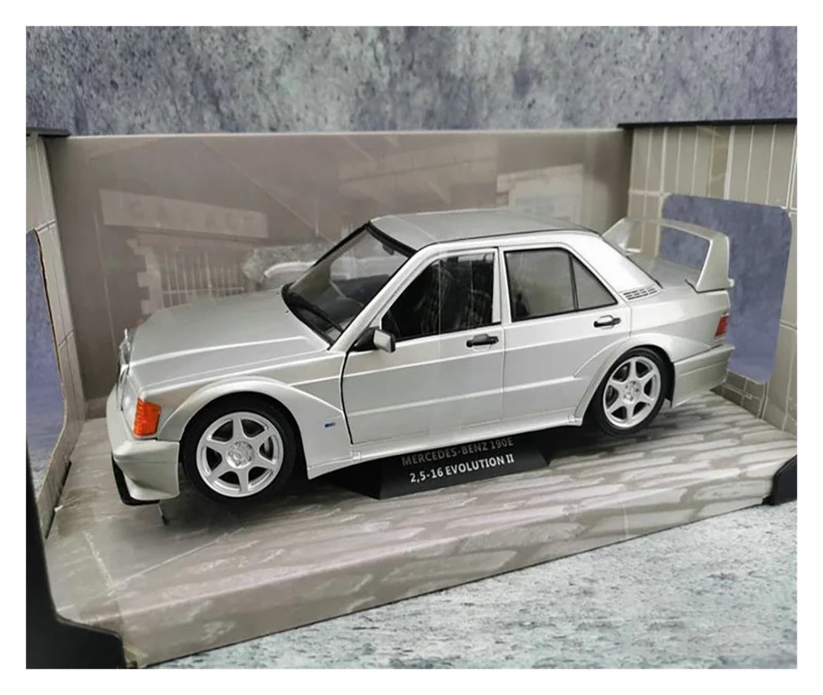 Metallo Scala Replica 1 18 per Benz 190e Evolution modello di auto sportiva retrò in lega pressofusa collezione decorazioni per la casa Hobby Veicoli Giochi Set