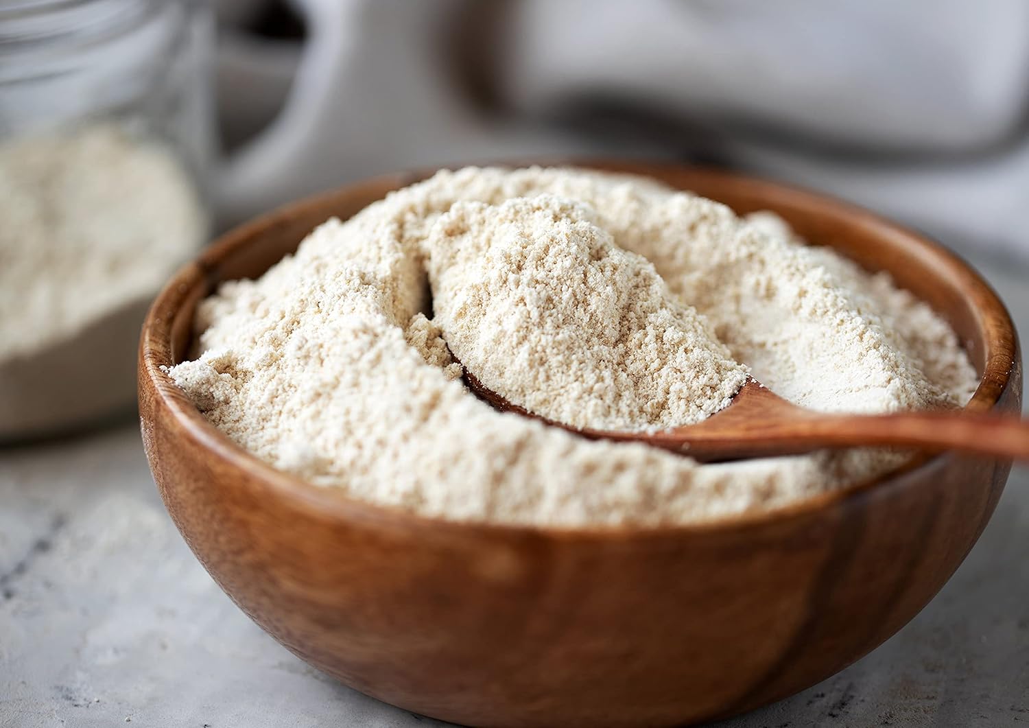 Food to Live Organic Whole Wheat Pastry Flour, 16 Pounds - Non-GMO, Finely Ground, Unbleached, Unbromated, Vegan, Kosher, All Natural, No Preservatives, Bulk, Product of the USA