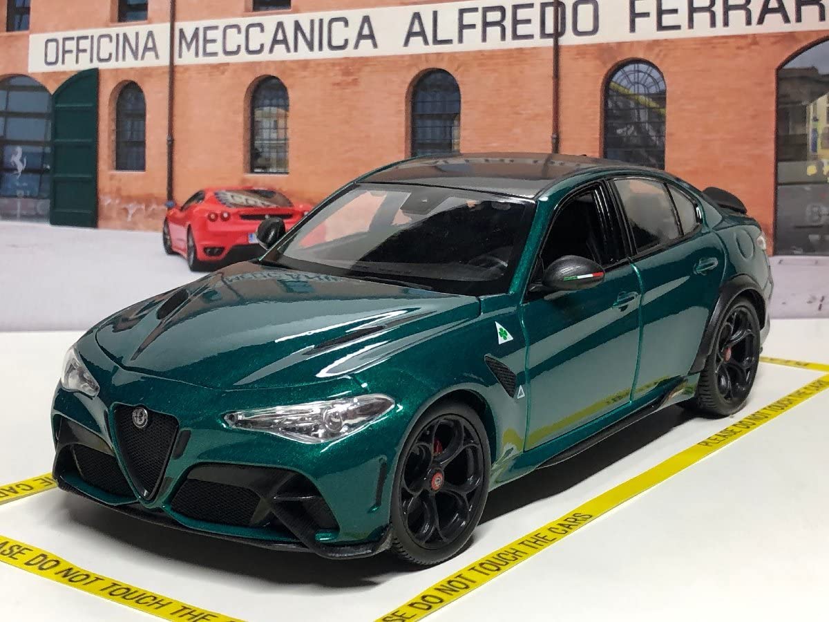 Burago 1/18 ALFA ROMEO GIULIA GTA 2020 Verde Montreal Alfa Romeo