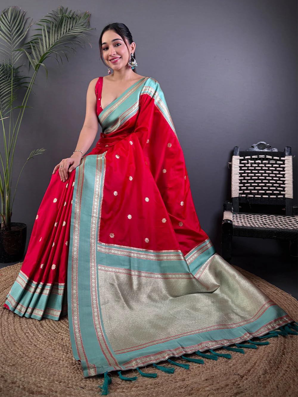 SGF11 Women's Kanjivaram Pure Soft Silk Saree With Unstitched Blouse Piece product image 3