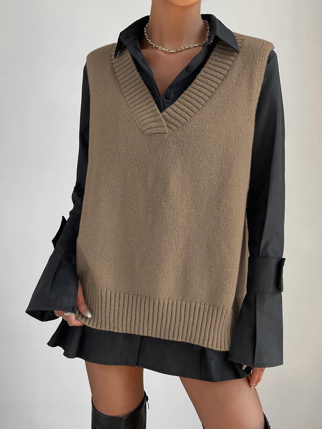 SOLY HUX Women's V Neck Oversized Sweater Vest Sleeveless Side Slit Knit Tank Tops Pullover - Image 3