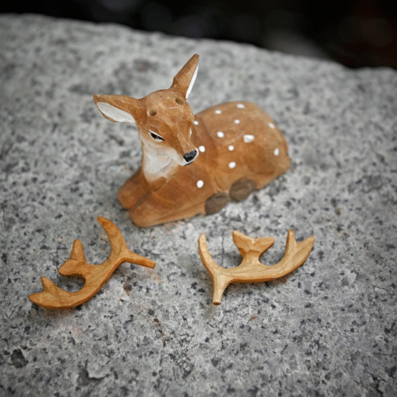 天然木鹿の置物
