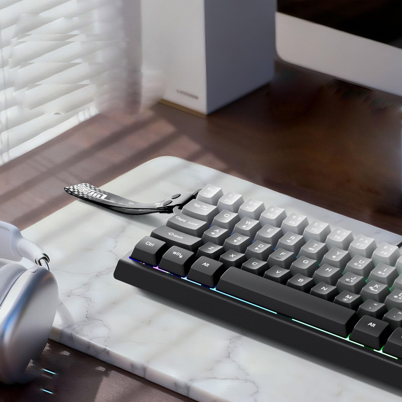 Garsent Mechaniczna Klawiatura do Gier, 60-procentowa Przewodowa, Podświetlana Kompaktowa Mini 61 Klawiszy Klawiatura do Laptopa PC, Czerwony Przełącznik, Ergonomiczna