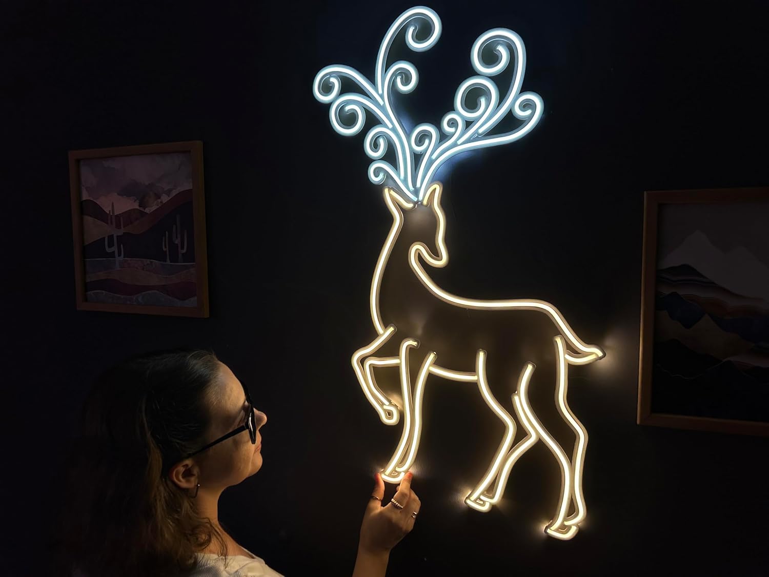 Christmas Decors Set, Christmas Wall Art, Neon Metal Wall Art, Lighted Deer, Star, Tree, Merry Christmas Decorations, Neon Wall Sign, Home Office Hotel Pub Bar Cafe Wall Decor (Deer)