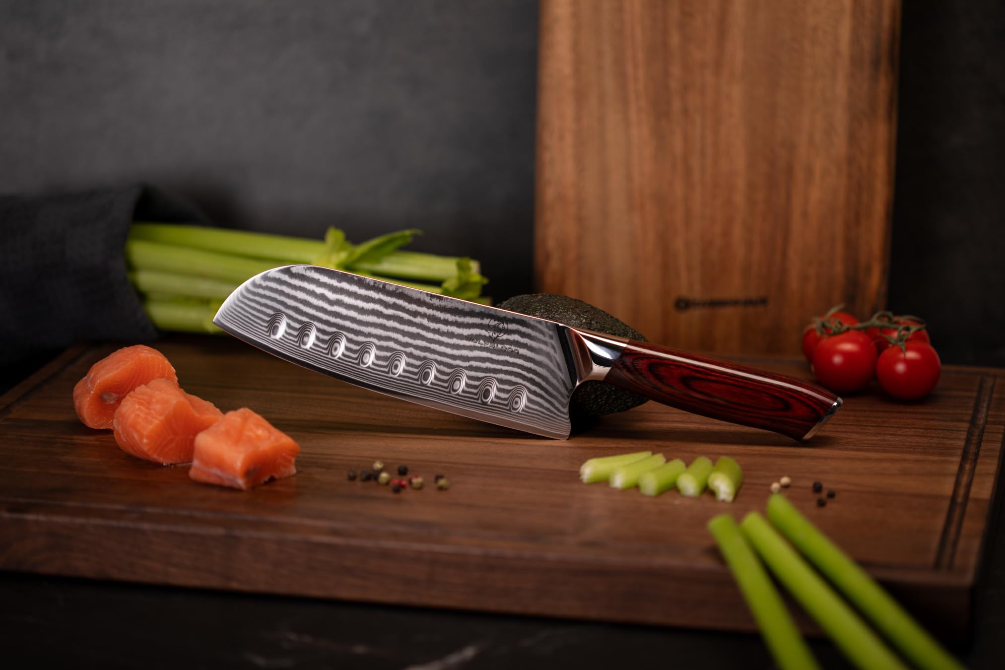 Wolfblood Damastmesser Santoku Messer XL (30cm) TÜV geprüfter 62 HRC Damaststahl aus 67 Lagen I Damast-Küchenmesser Santokumesser mit Kirschholzgriff Geschenkbox und Klingenschutz