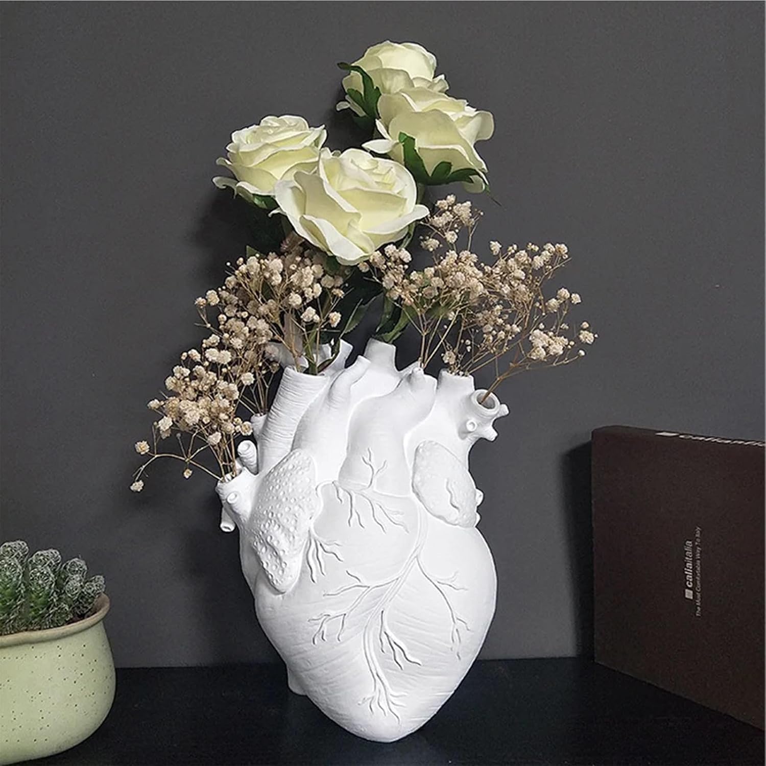 Heart-Shaped Resin Flower Vase – Nordic Modern Decorative Vase for Home, Wedding, Valentine’s Gift, Desktop, Living Room (Gold)