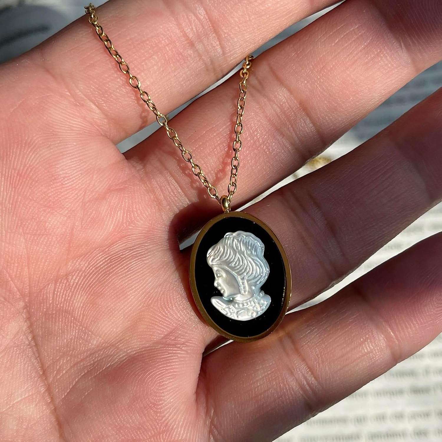 Shell Cameo Pendant Necklace, Vintage Victorian Art Deco White Mother of Pearl Shell Carved Cameo Necklaces for Women in 18kt Gold Over Sterling