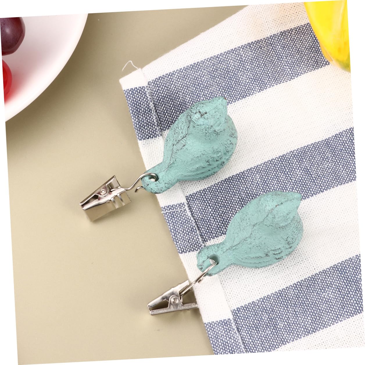 4 STÜCKE Tischdeckenklammern aus Robustem Eisen mit Kreativem Vogel Design Wetterfeste Tischdeckenbeschwerer für Outdoor Picknick Garten Hochzeit und Esszimmer Grüne Dekoclips