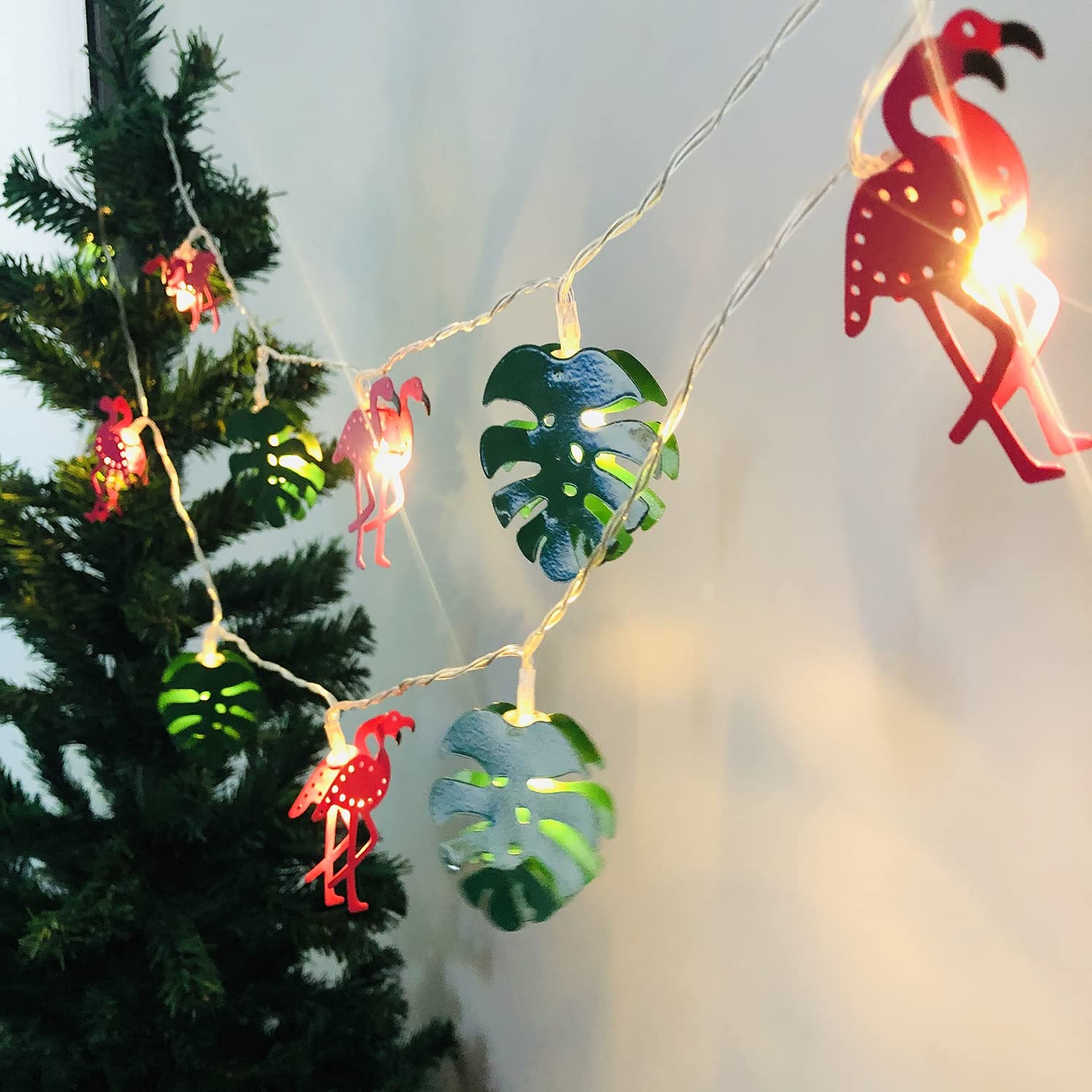 Riaxuebiy Monstera Leaf String Lights Green Palm Leaves Flamingo 1.65m10 LED USB/Battery Powered Fairy Lights for St. Patrick's Party Outdoor Indoor Decorations (Flamingo+Leaf, USB Powered)