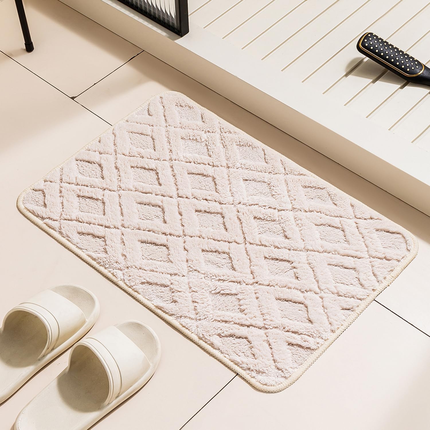 TYCOM Bathroom Rugs Bath Mat, 38x58cm, Non-Slip Fluffy Soft Plush Microfiber Shower Carpet Rug, Machine Washable Quick Dry Ultra Shaggy Bath Mats for Tub, Bathroom and Shower - CR03-White White 58 x 38 cm (Rectangular)