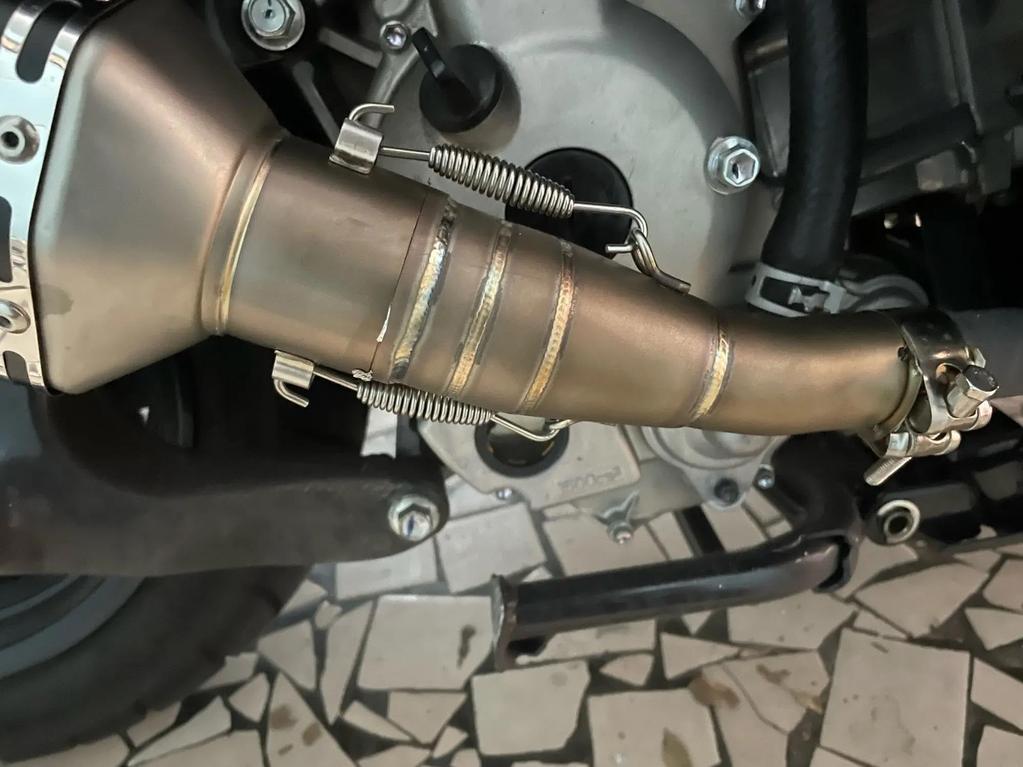 Tubo Di Scarico Per Motocicletta Adatto Per Silenziatore Di Scarico Da 51 Mm Per Y&amaha X MAX 300 XMAX300 XMAX 250 XMAX250 2017 2018 2019 2020 2021