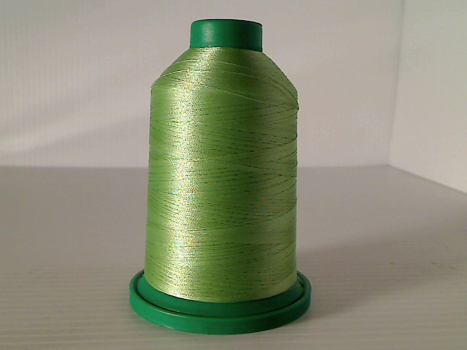 Amazon.com: Isacord Embroidery Thread 5000m (5610-5944) (5643) : Arts ...