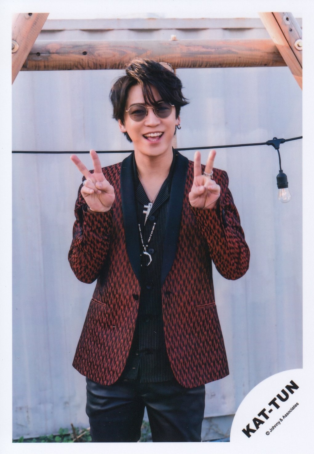 KAT-TUN 写真 71WKqdffNmL._UF894,1000_QL80_.jpg