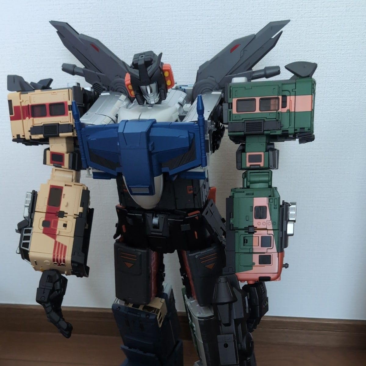 Amazon.co.jp: トランスフォーマー非正規 ライデンっぽい人 : おもちゃ