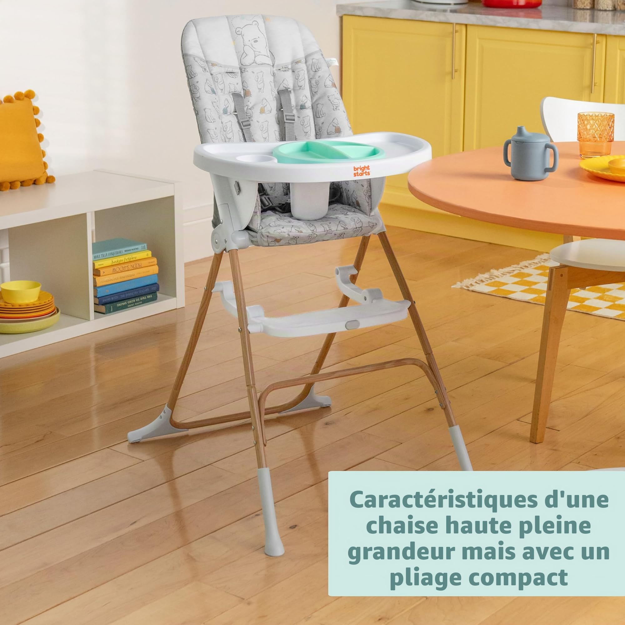 Bright Starts, Chaise Haute Pliable et Compacte Disney Baby Winnie l'ourson - Motif Classic Pals, Assiette de Qualité Alimentaire, Harnais 5 Points d'Attache, Unisexe, pour Enfants de 6 Mois et Plus