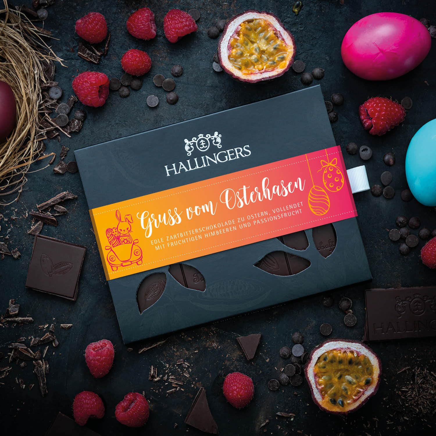 Hallingers Genuss Manufaktur Feinkost Oster-Geschenk-Set - XXL-Geschenkkorb "Easter Box yellow" großes Osternest 4 Schokoladen-Tafeln & 60 Pralinen-Ostereier, Ostern Körbchen für Frauen Männer
