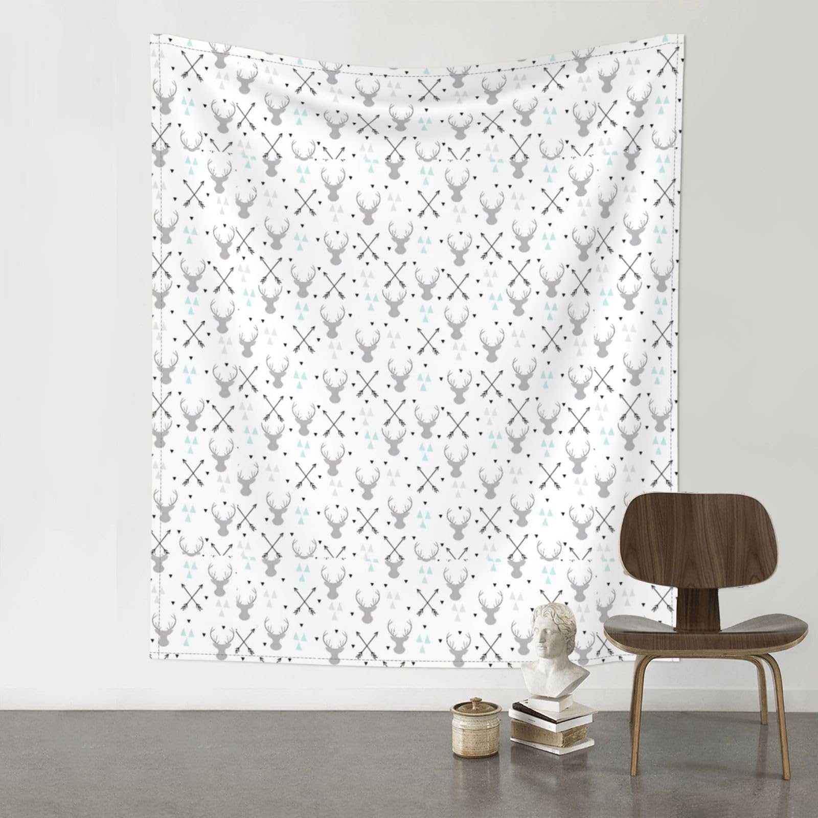 YYHWHJDE Hunting Arrows Triangles Deer Prints Wall Tapestry 60x51in - High-Grade Polyester Throw Blanket for Bedroom, Dorm, Beach & Picnic Decor