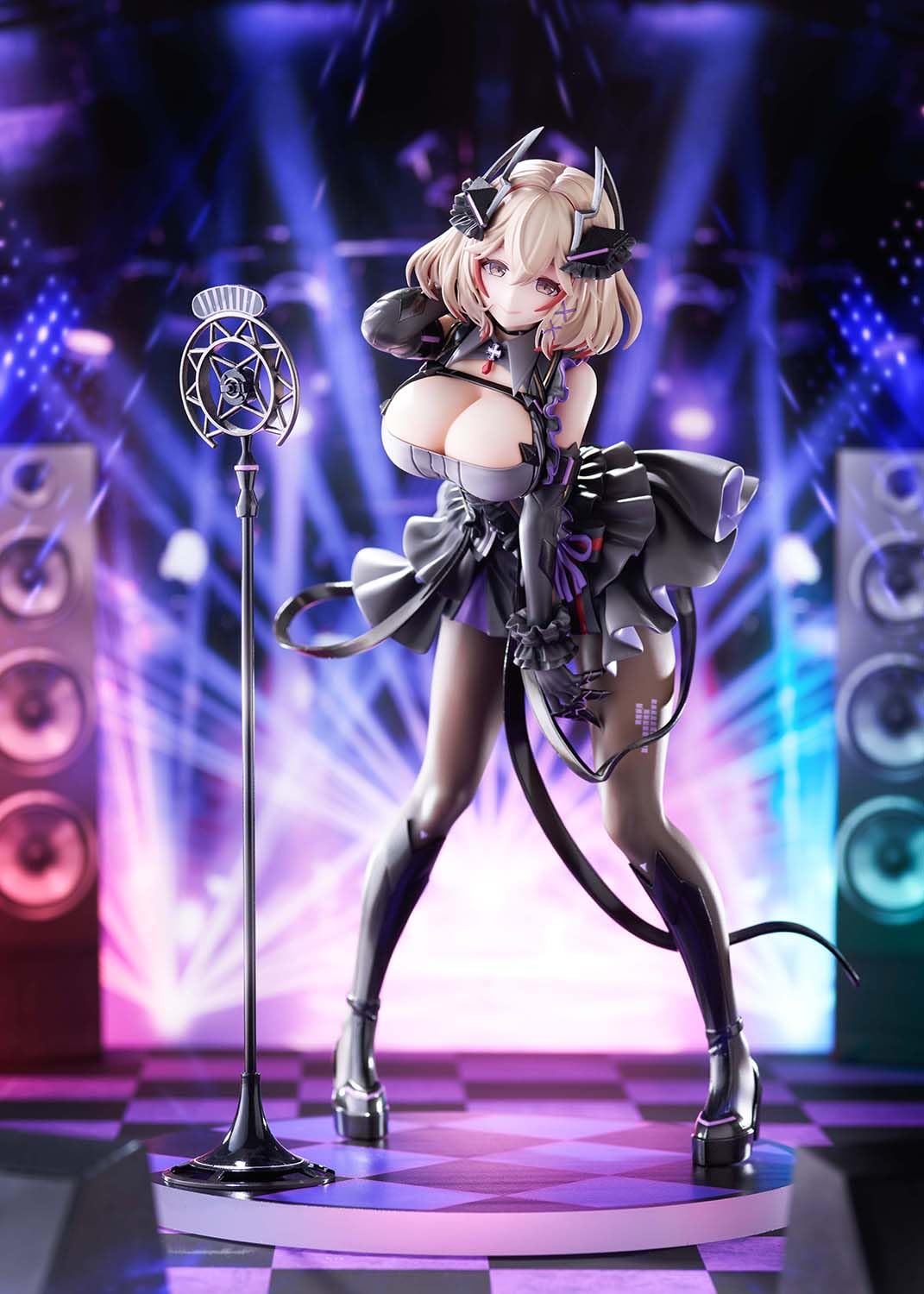 Golden Head 1/6 Scale Figure Azur Lane Lone μ Armament Total Height Approx. 11.2 inches (285 mm) (including pedestal) Made of PVC and ABS 1/6 Scale Painted Finished Product