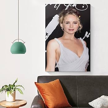 Amazon.co.jp: 白いドレスを着た有名人俳優ジェニファー