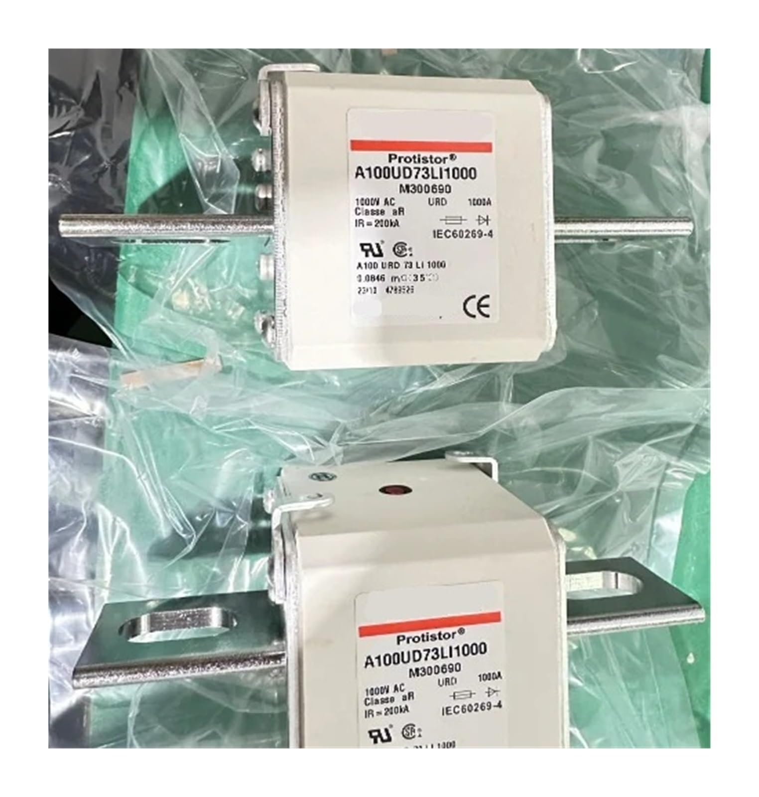 Fusibles A130UD73LI550 G300685 haute performance pour armoires électriques