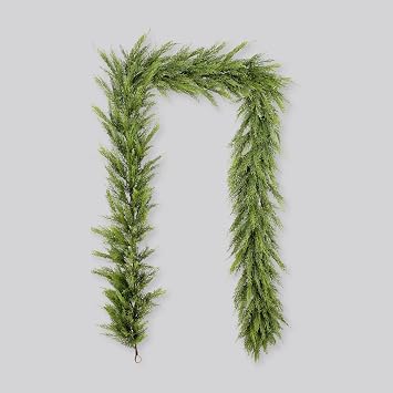CG Hunter Holiday Collection Cedar Garland, Premium Artificial Indoor & Outdoor Cedar 9 Long Christmas Garland, Christmas Decorations and Holiday Greenery