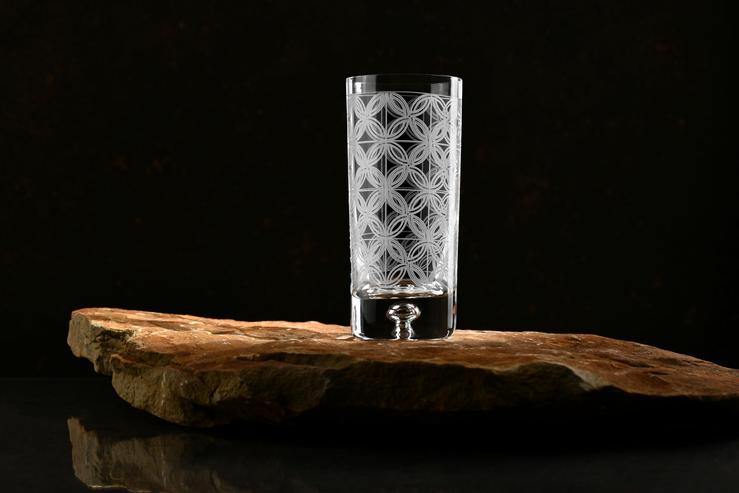 Krosno – Vasos para agua, zumos y bebidas de 300 ml – Juego de 4 piezas – Colección Saga – Cristal – Hechos a mano y tallados – Ideal como regalo