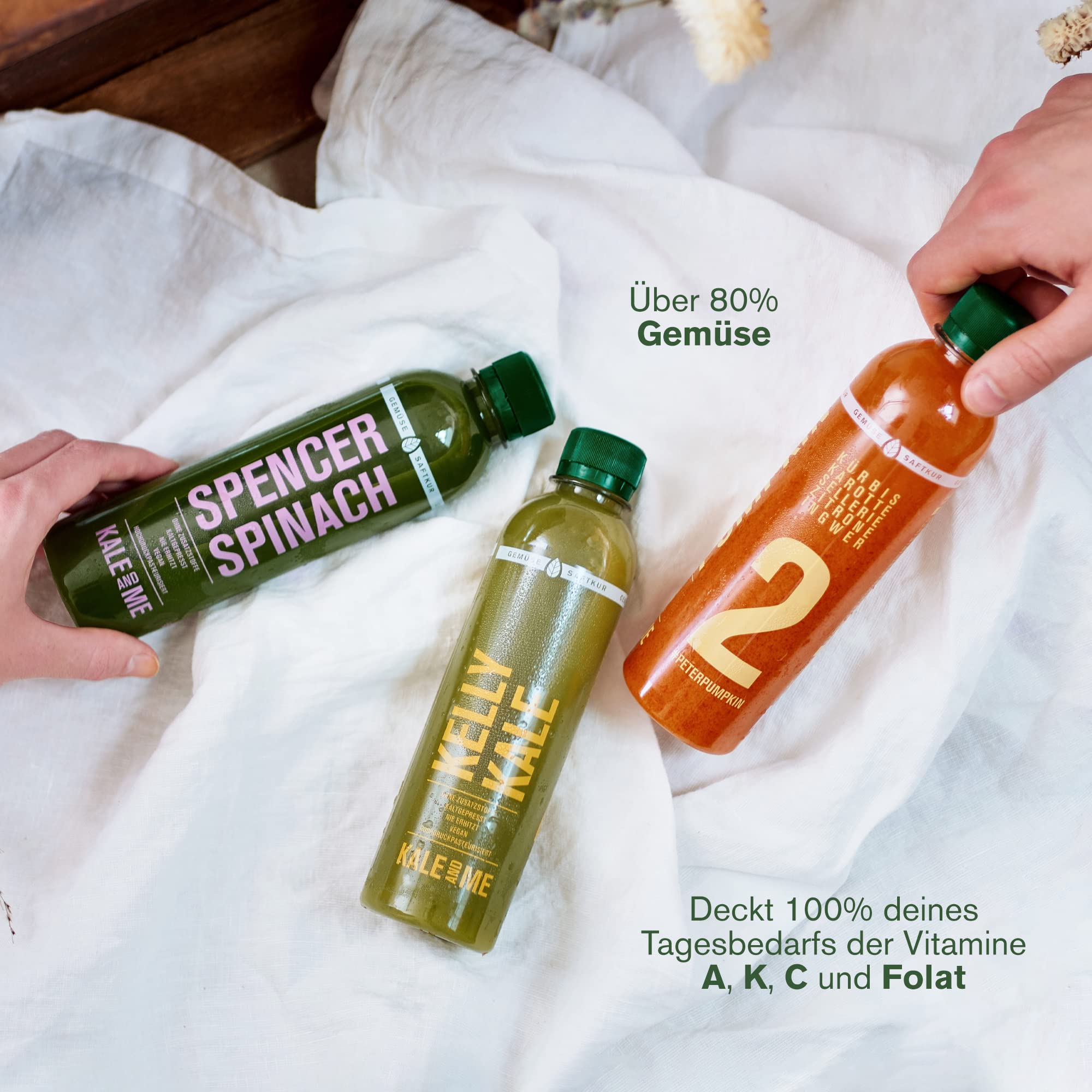 Kale&Me Saftkur Gemüse 3 Tage – 18 nummerierte Flaschen mit je 320 ml – 6 verschiedene kaltgepresste Säfte aus 98% Gemüse – herber Geschmack – vegan, ohne Zusatz- & Konservierungsstoffe – mit Kurguide