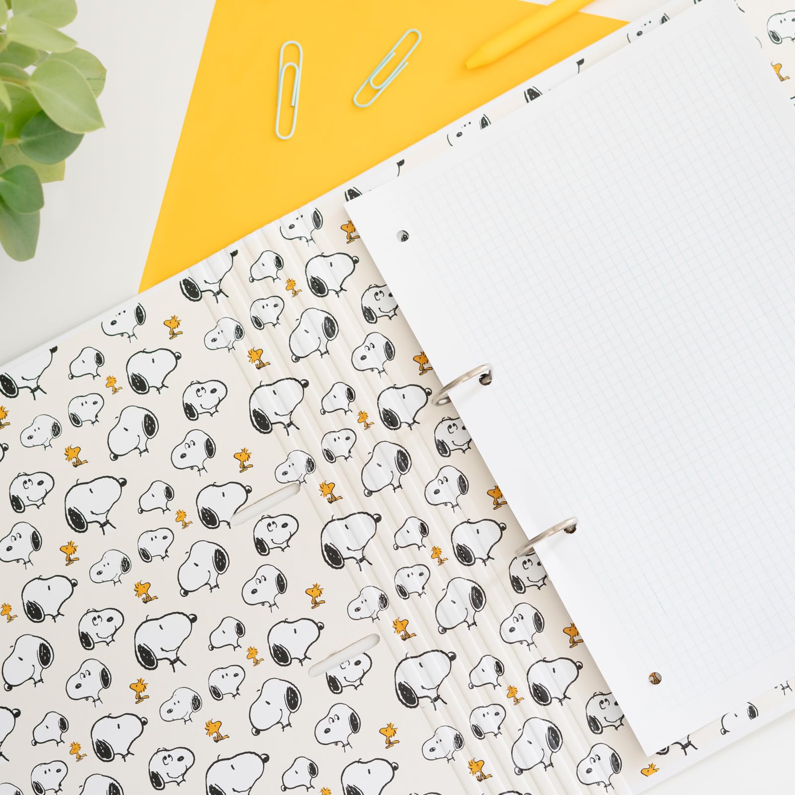 Grupo Erik 4 Ringbuch A4 | Snoopy Schreibwaren 10,6 x 12,6 Zoll | 27 x 32 cm | Dokumentenmappe | Peanuts Geschenke für Hundeliebhaber