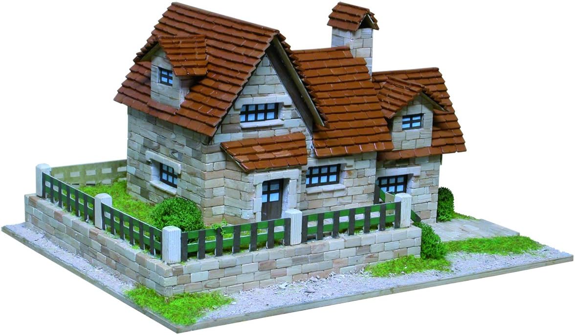 Aedes Chalet Model Kit, 31 x 26 x 5 cm