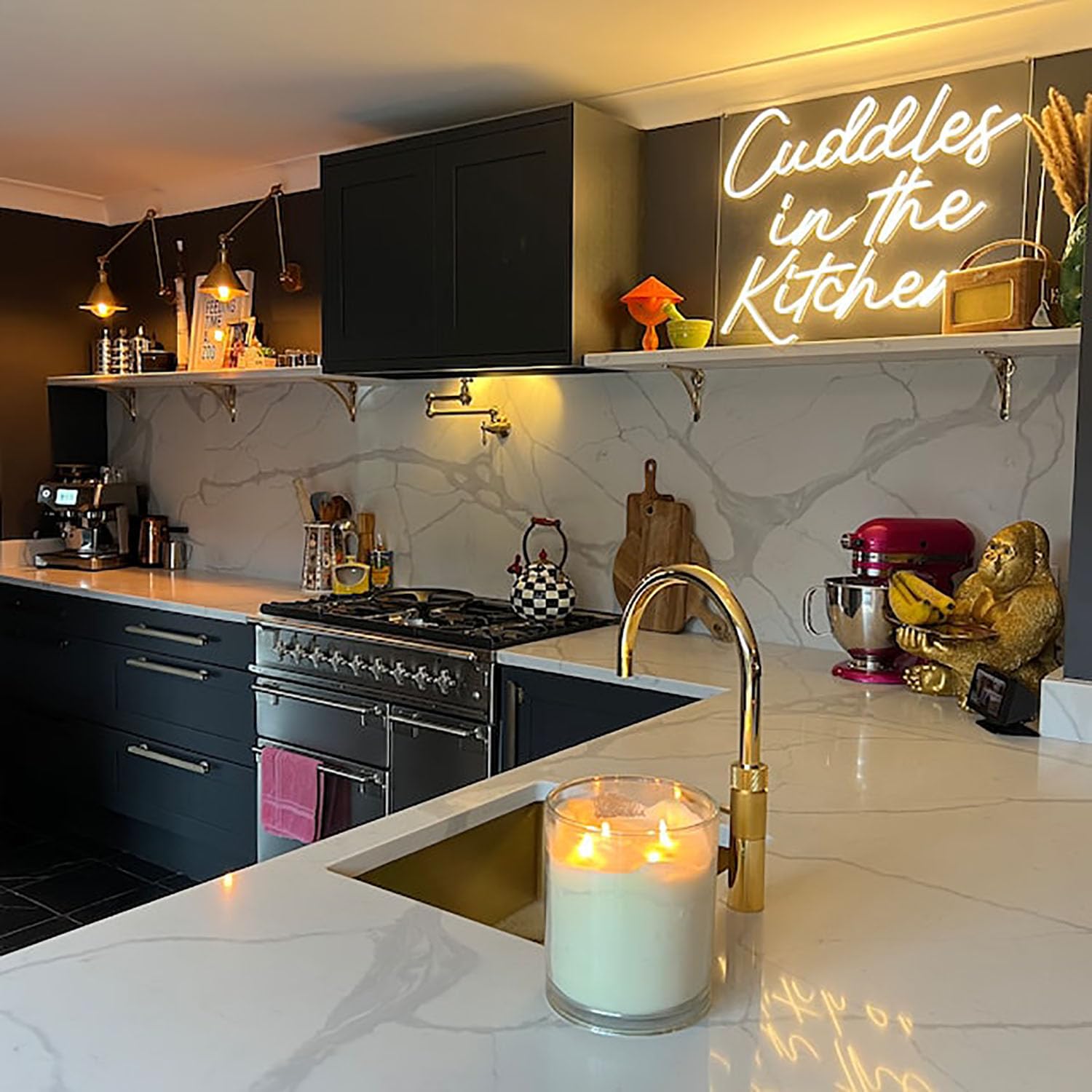Enseigne Néon LED Personnalisable - Lettres, Logos, Emojis - Pour Chambre, Bar, Mariage - 76cm